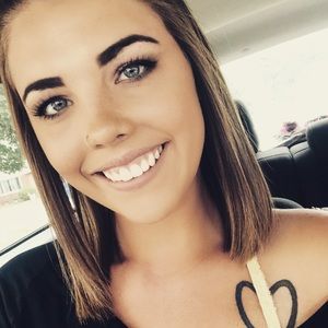 Meet your Posher, Kaitkaitlyn